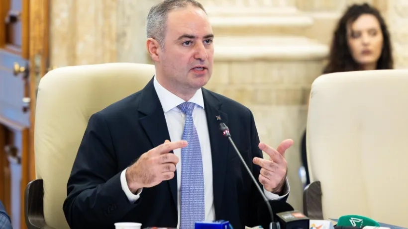 România începe reechilibrarea macroeconomică pe fondul reducerii deficitului și al creșterii investițiilor