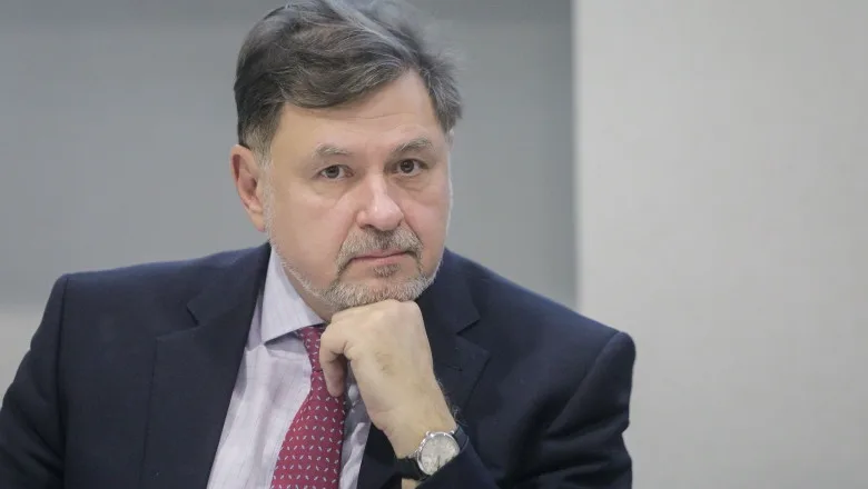 Rafila: "Ar fi o idee bună ca pensionarii cu venituri mici să plătească simbolic un leu contribuție la sănătate"