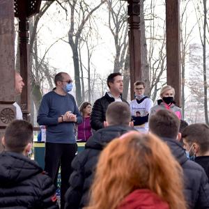 Peste 150 de studenți și profesori de la UDJ au participat la un maraton pentru salvarea un tânăr grav bolnav