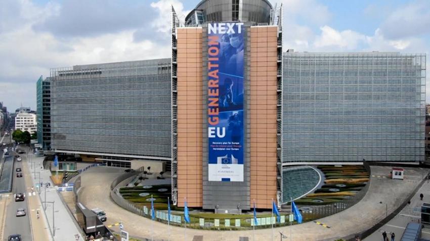 Comisia Europeană revizuiește în scădere creșterea economică a României: 0,7% în 2025 și 1,1% în 2026