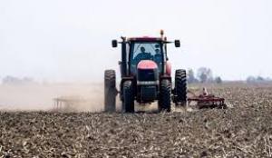 Agricultorii vor putea beneficia de cofinanțare pentru achiziționarea de utilaje agricole autopropulsate