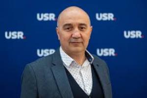 Un parlamentar USR propune inscripționarea obligatorie a autovehiculelor publice