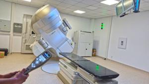 Aproape 17.000 de gălățeni cu afecțiuni oncologice, incluși &icirc;n proiectele medicale ale CJ Galați