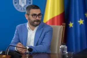 Florin Manole o atacă pe Clotilde Armand: lasă aproape 4.000 de elevi fără programul afterschool