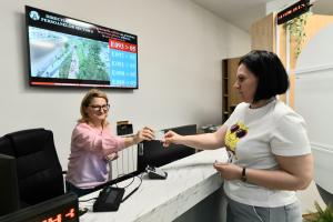 Primele Cărți Electronice de Identitate (CEI) din București au ajuns în posesia solicitanților din Sectorul 6