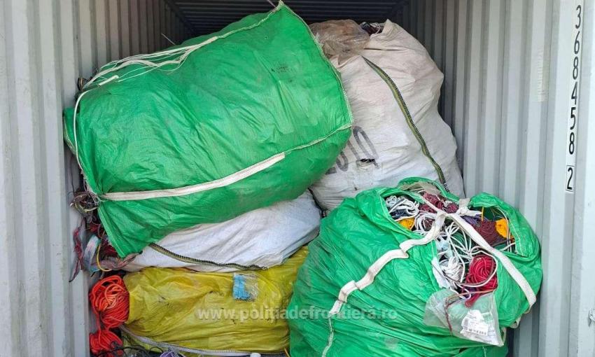 Import ilegal de deșeuri la Marea Neagră. Două containere, întoarse din drum de autorități