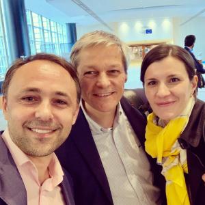 Război între partidele de dreapta. Unul dintre apropiații lui Dacian Cioloș îi acuză de minciună pe liberali