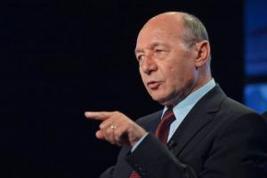 Băsescu: &quot;Copiii îşi vor ucide bunicii&quot;