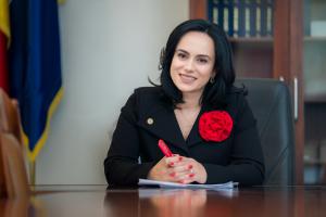 Simona Bucura Oprescu, ministrul MMSS: persoanele cu dizabilităţi vor beneficia de o infrastructură prietenoasă în furnizarea serviciilor comunitare