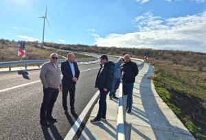 DJ 251C, modernizat: carosabil lărgit, podeț nou și măsuri de siguranță rutieră între Smulți și Vârlezi