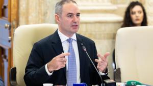 Rom&acirc;nia &icirc;ncepe reechilibrarea macroeconomică pe fondul reducerii deficitului și al creșterii investițiilor