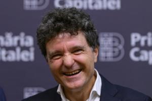 Nicuşor Dan: Niciodată nu i-am cerut doamnei Lasconi să se retragă din competiţia prezidenţială din noiembrie