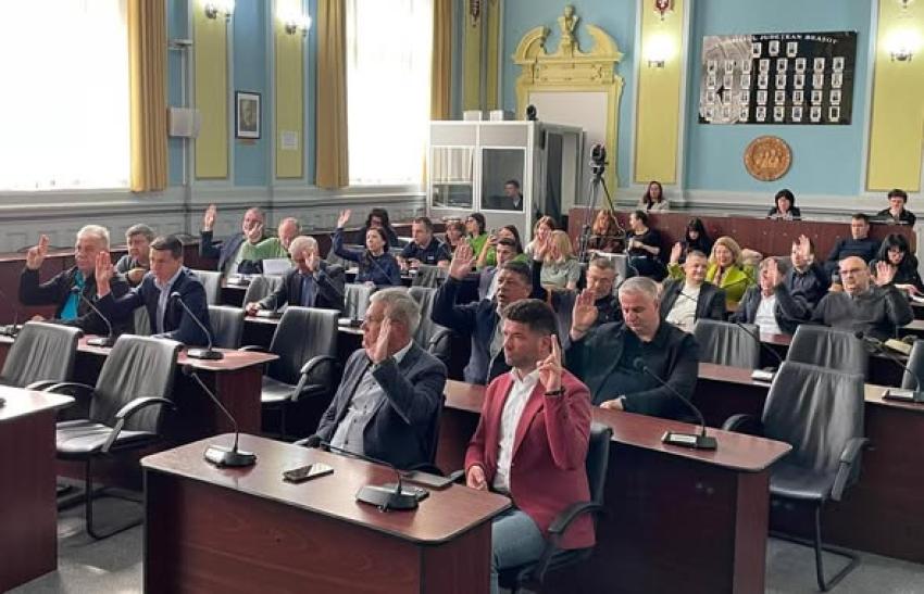 Peste 43,7 milioane de lei, repartizate de Consiliul Judeţean localităţilor braşovene