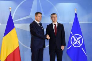 Klaus Iohannis, convorbire telefonică cu secretarul general al NATO