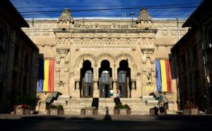 Secție de votare la Universitatea &quot;Dunărea de Jos&quot; pentru alegerile anticipate din Rep.Moldova