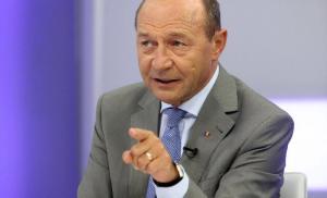 Băsescu, mesaj dur pentru Klaus Iohannis:&#039;Doar așa se mai poate evita un dezastru sanitar&#039;