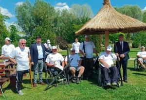 Concurs de pescuit pentru persoanele cu handicap locomotor, la Balta Zătun