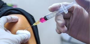 Medicii de familie: vaccinarea antigripală a început pentru foarte puţini pacienţi cu risc