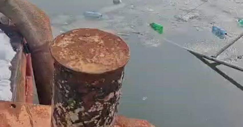 Alertă de poluare pe Dunăre, la Giurgiu: Produse petroliere după scufundarea unui împingător