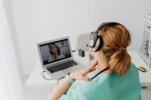 Guvernul reglementează telemedicina și stabilește reguli clare pentru serviciile medicale online
