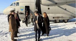 Vremea nefavorabilă paralizează avionul prezidențial: Nicușor Dan răm&acirc;ne la Paris