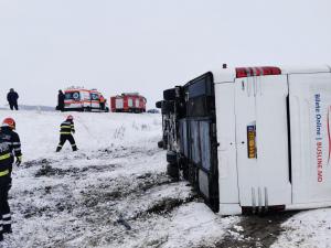 Patru cetățeni ucraineni răniți în Galați, după ce un autocar s-a răsturnat