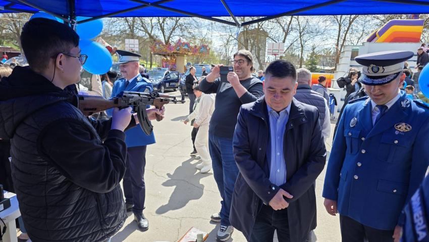 Demonstrațiile festive ale jandarmilor din Călărași au atras publicul