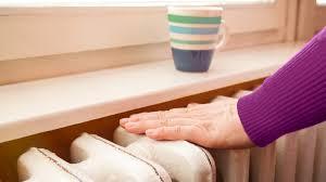 Românii vor mai multă căldură în case, dar amână schimbarea centralelor învechite