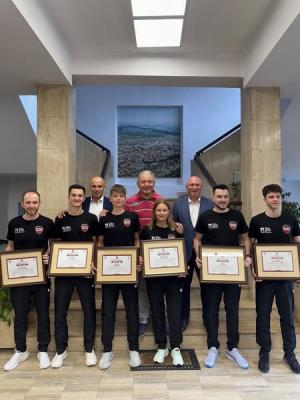 Bistriţa-Năsăud dă CAMPIONII NAȚIONALI la tenis de masă